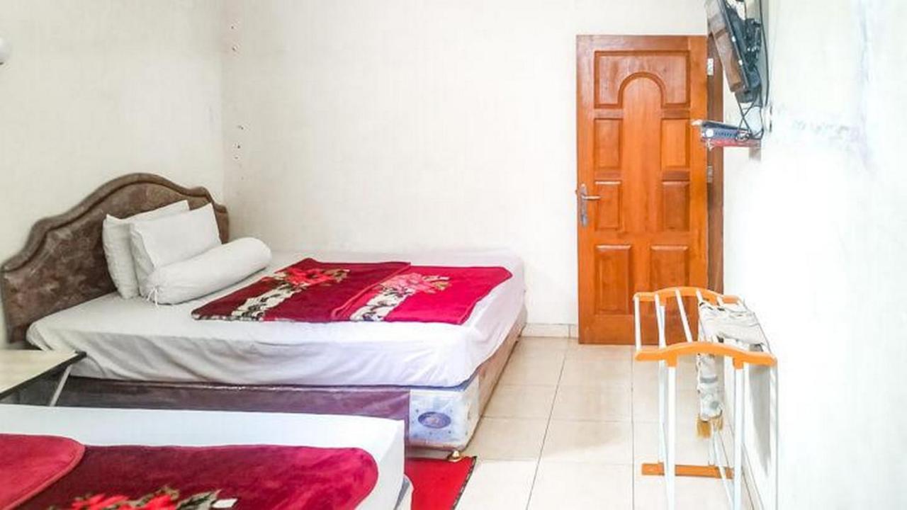 Villa Al Barokah Syariah Family Mitra Reddoorz Near Sarangan Lake ภายนอก รูปภาพ