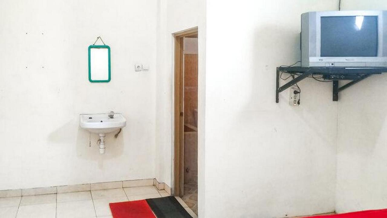 Villa Al Barokah Syariah Family Mitra Reddoorz Near Sarangan Lake ภายนอก รูปภาพ